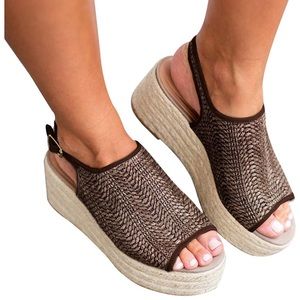 NWT Espadrille Wedges Ankle Buckle Platform